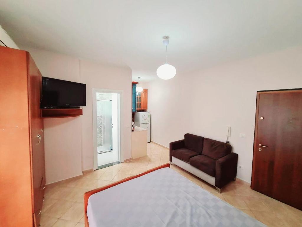 Ina's apartment - Image 9