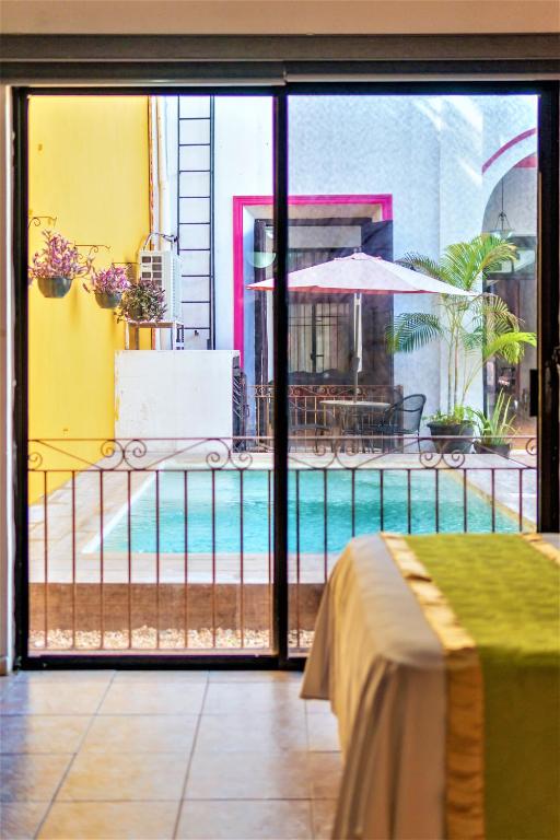 Bazén v ubytování Hotel Gran Centenario nebo v jeho okolí