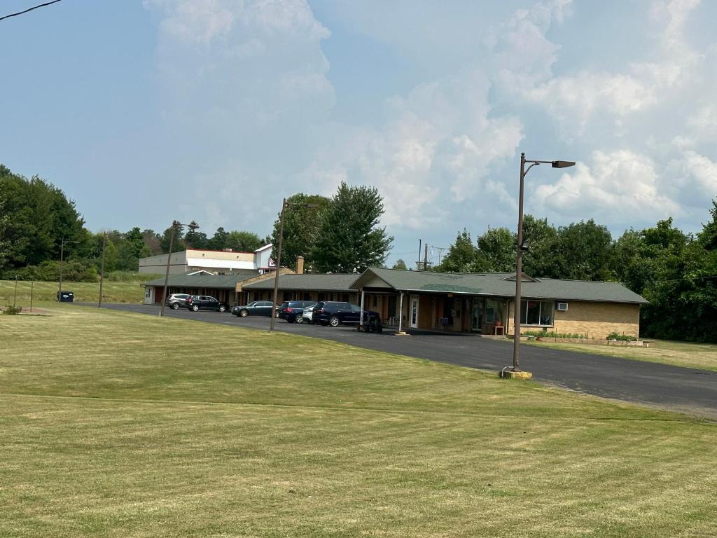 Φωτογραφία από το άλμπουμ του Thruway Holiday Motel σε Westfield