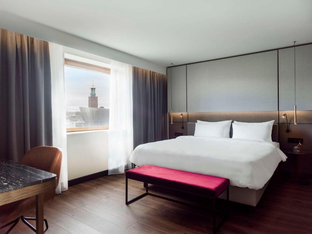 Postel nebo postele na pokoji v ubytování Radisson Blu Royal Viking Hotel, Stockholm