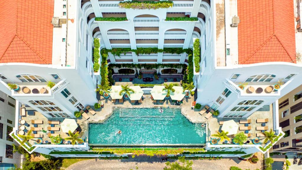 Bazén v ubytování Lasenta Boutique Hotel Hoian nebo v jeho okolí
