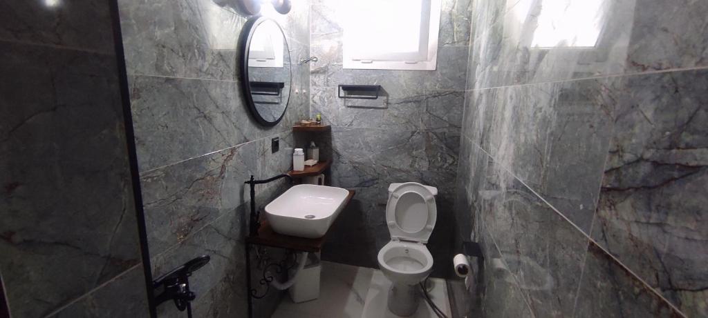 Vonios kambarys apgyvendinimo įstaigoje Feyza villa house