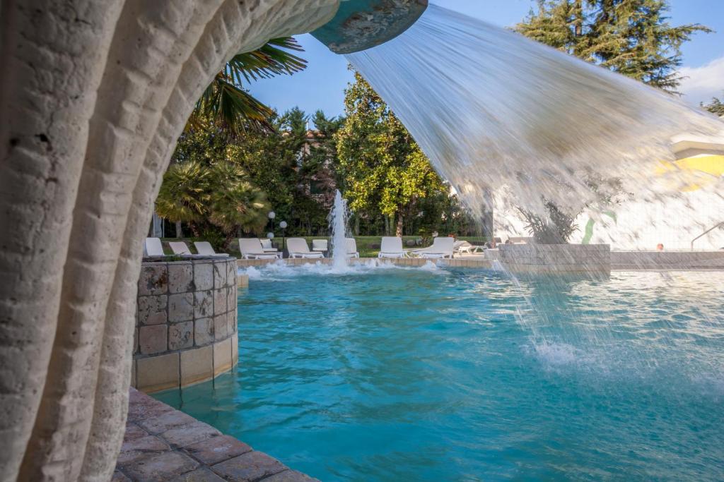 Bazén v ubytování Hotel Terme Patria nebo v jeho okolí