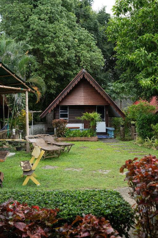 Butterfly Resort Hostel, Pai - 6