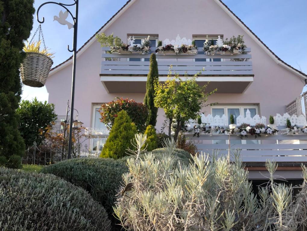 Zahrada ubytování Gite Riquewihr "C'est Beau la Vie Alsace"