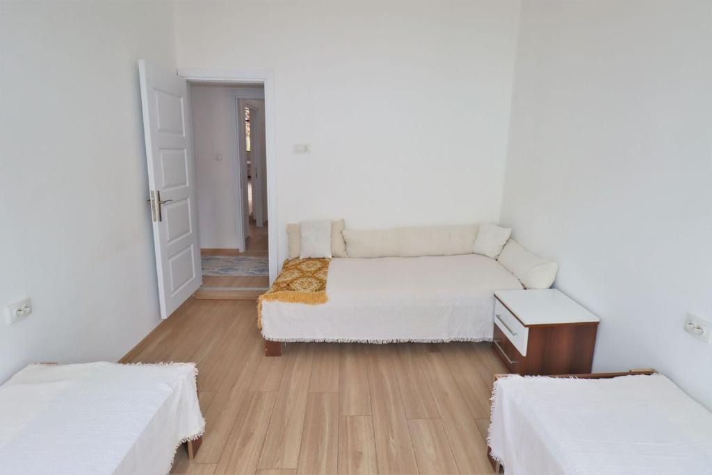 Postel nebo postele na pokoji v ubytování Feine Wohnung mitten im Zentrum
