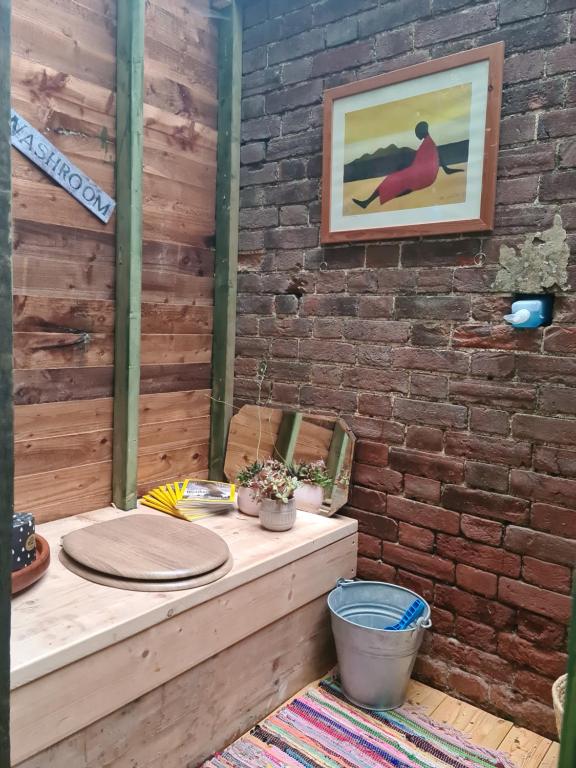 A bathroom at The Potting Shed