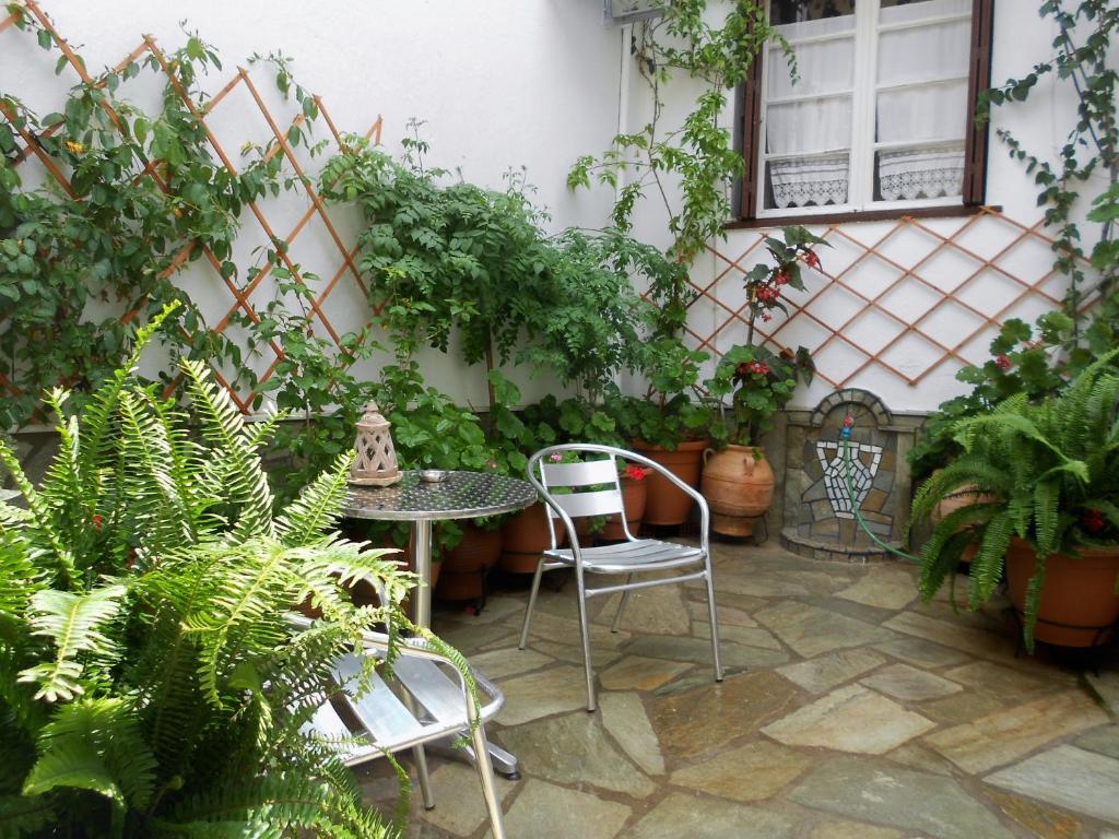 Vonkajšia záhrada v ubytovaní Aggela Guesthouse
