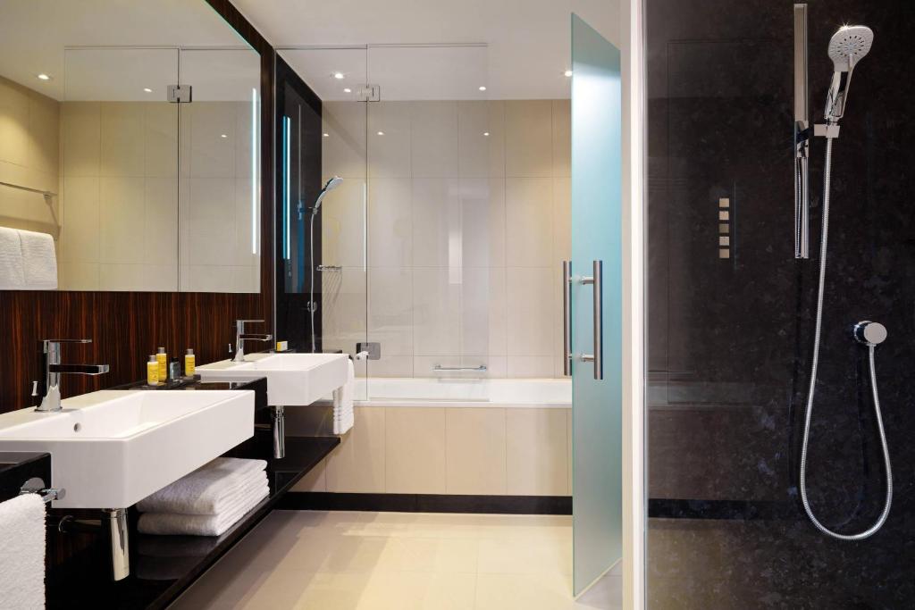Bonn Marriott Hotel - Resim 32
