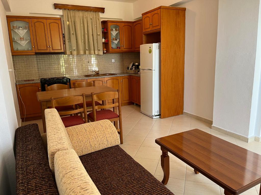Tsaousi Apartments - Imazhi 8