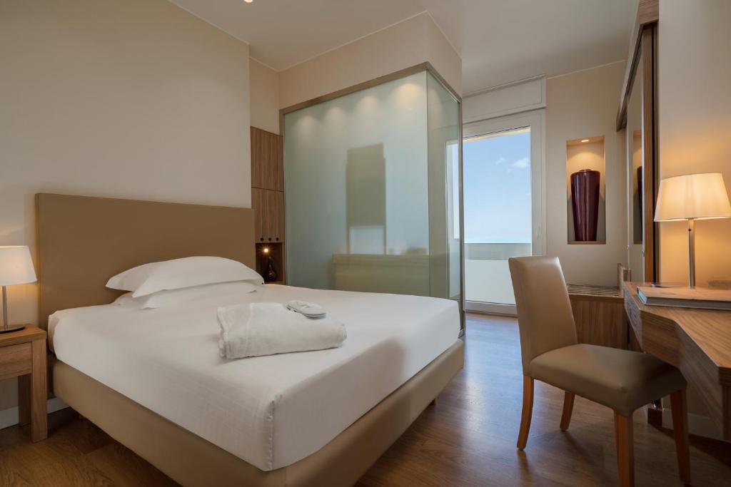 National Hotel - Resim 12