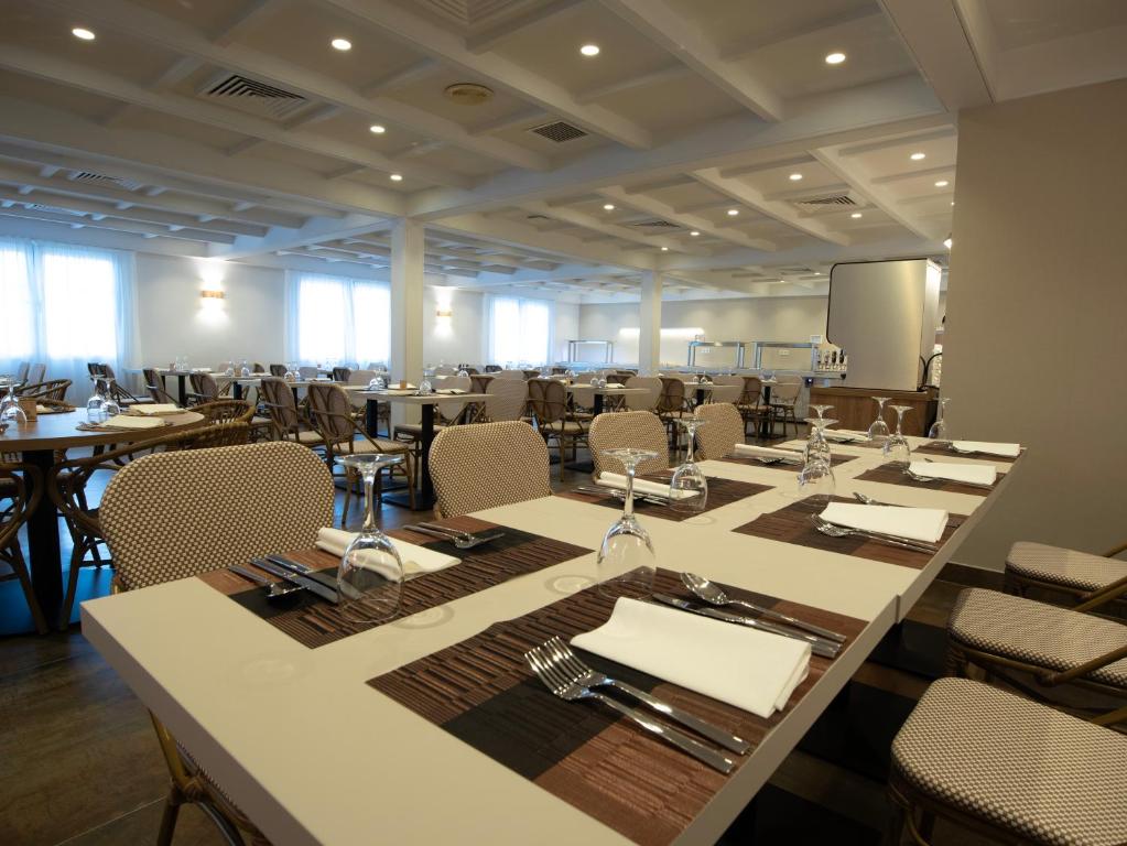 Restaurace v ubytování Hotel Montepiedra 4''''sup