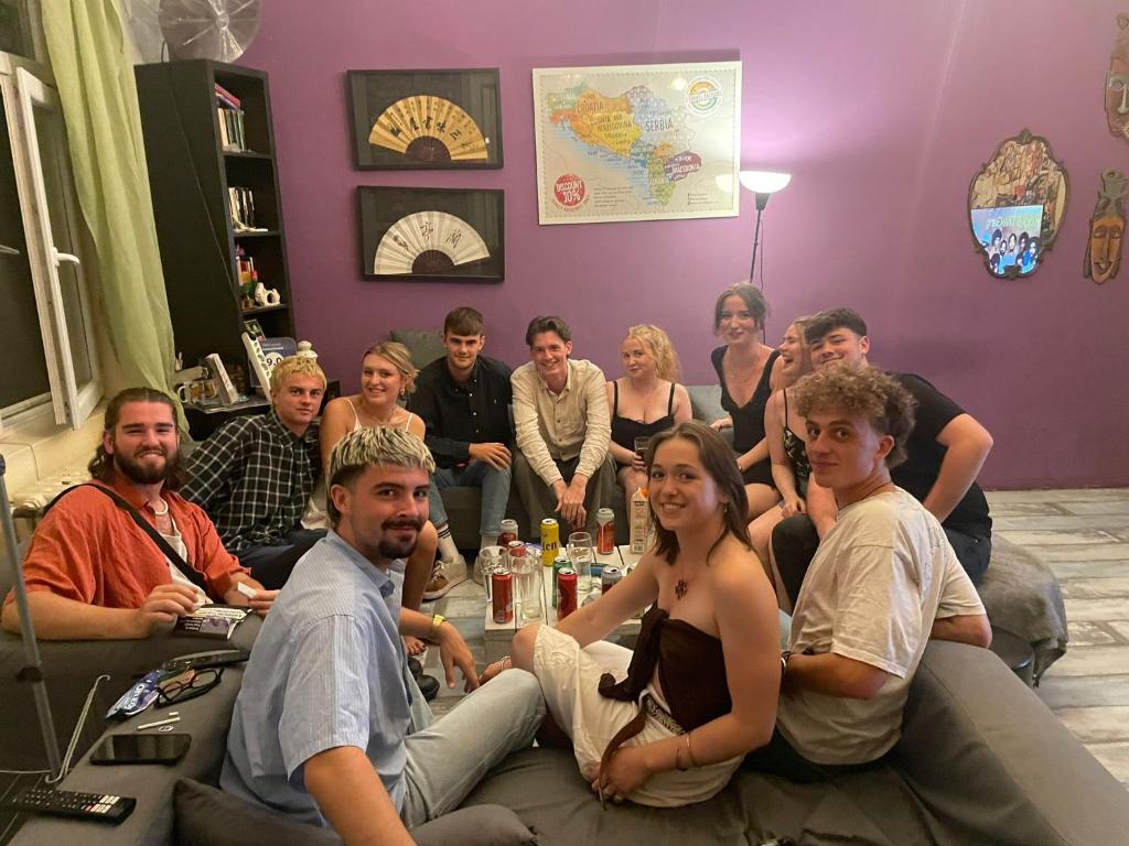Os clientes hospedados em Habitat Hostel
