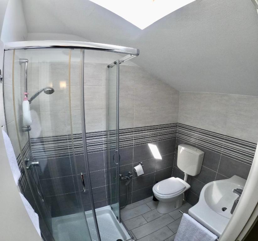 Koupelna v ubytování Bella Vita Guesthouse -parcheggio privato interno