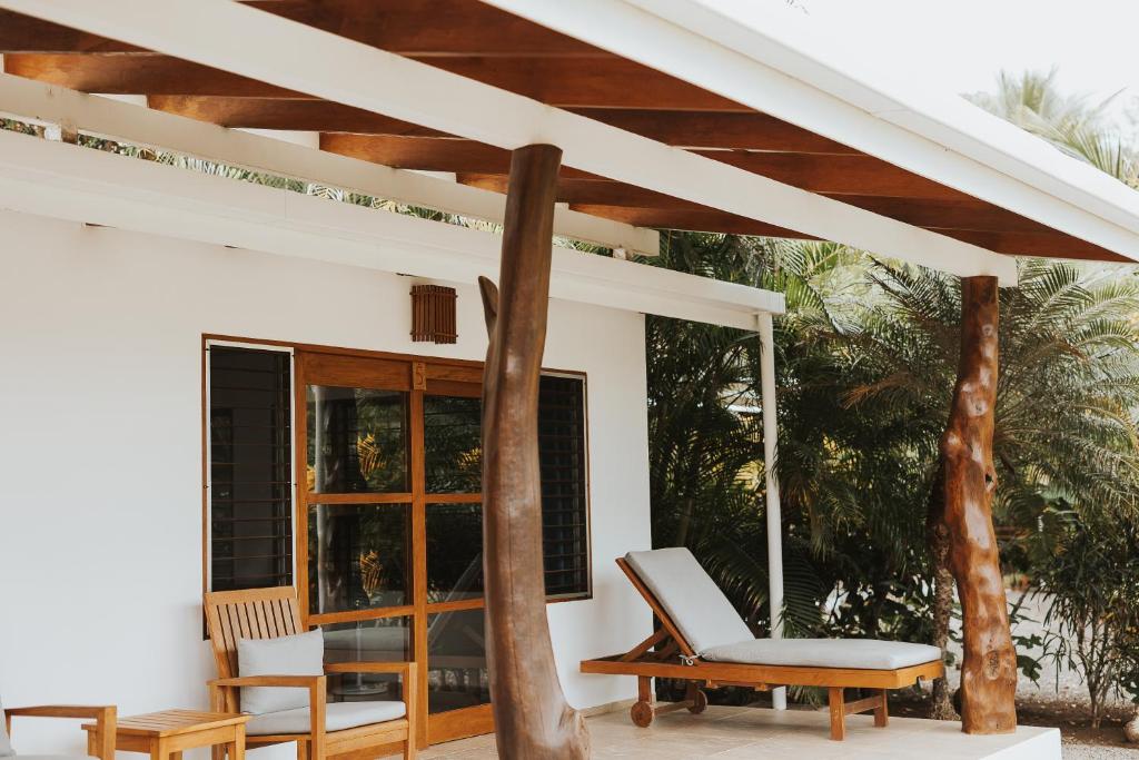 Fotografie z fotogalerie ubytování Salvatierra Beachfront Hotel v destinaci Puerto Coyote