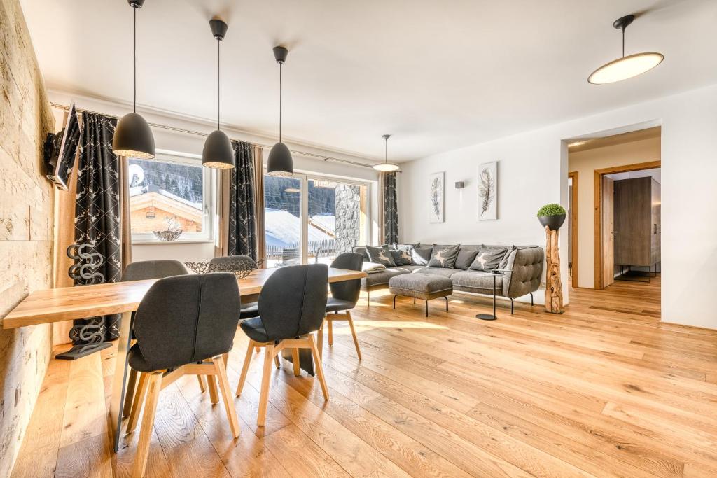 Posezení v ubytování Arlberg Chalets