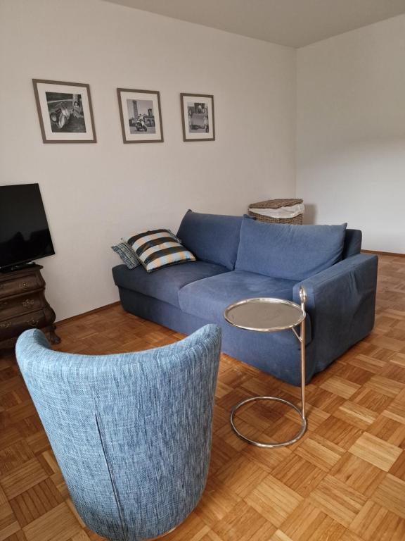 Posezení v ubytování Am Stadtpark mit Parkplatz 1ZKB 48qm