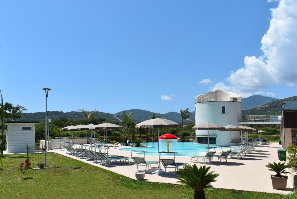 Hyele Accommodation Experience - Deluxe Two-Bedroom Apartment With Garden View