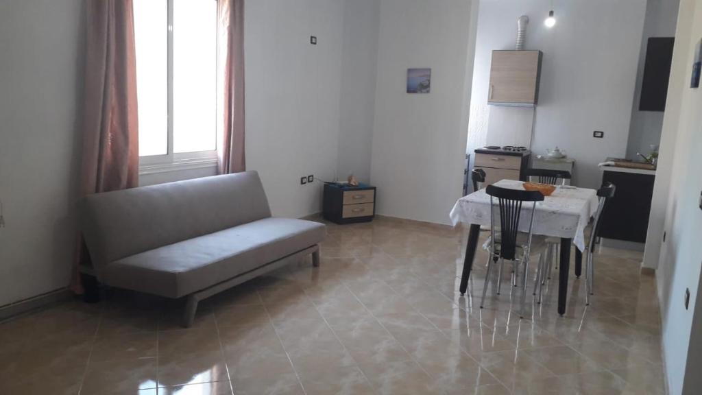Ili & Eli Apartment - Image 9