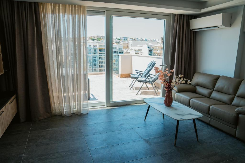 Posezení v ubytování 86 Spinola Bay