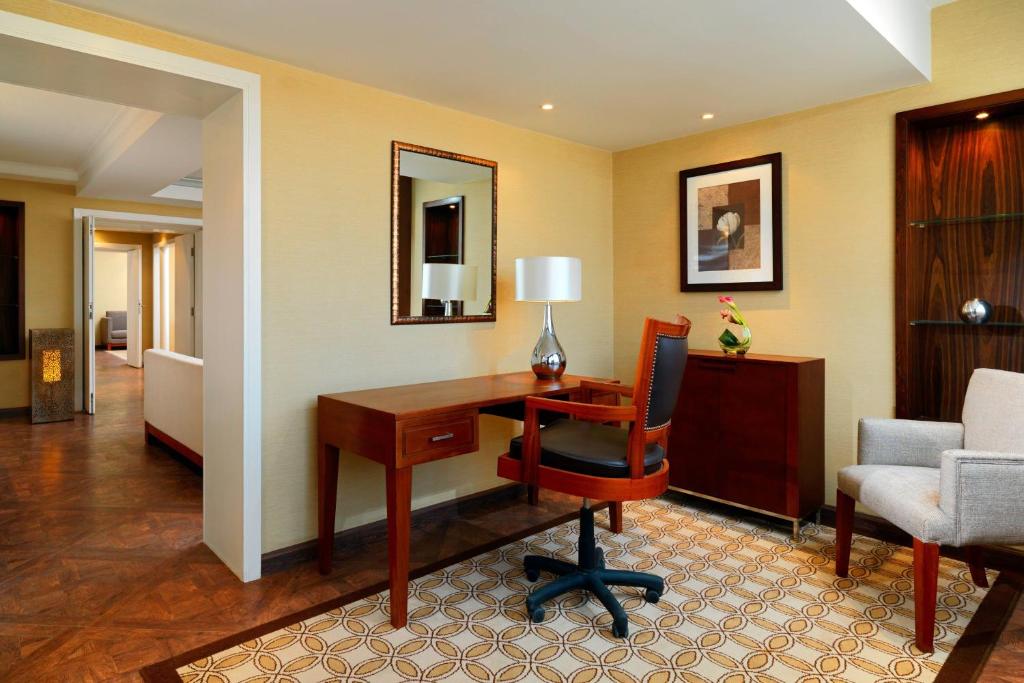 Posezení v ubytování Sheraton Cairo Hotel & Casino