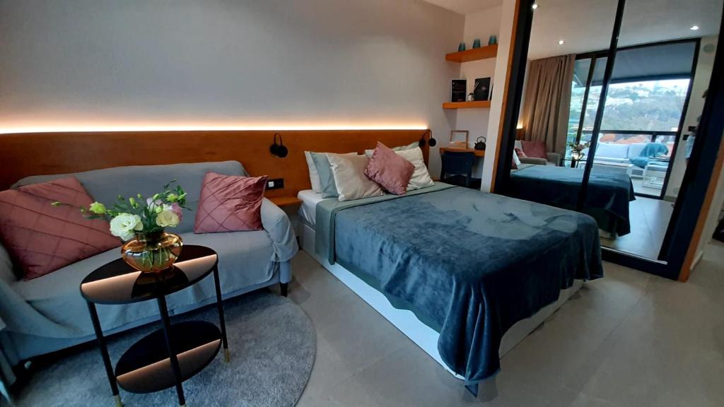 Postel nebo postele na pokoji v ubytování Luxury Atlantic Studio Puerto de la Cruz