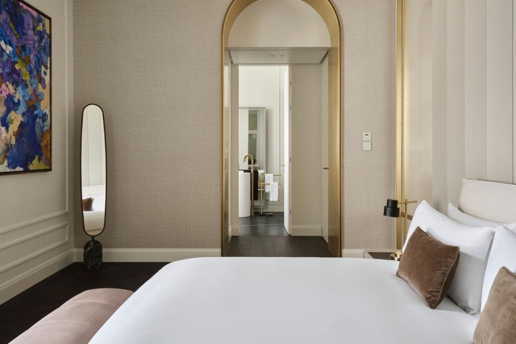 The Ritz-Carlton, Vienna - Ritz-Carlton Symphony Suite с Club Lounge Access