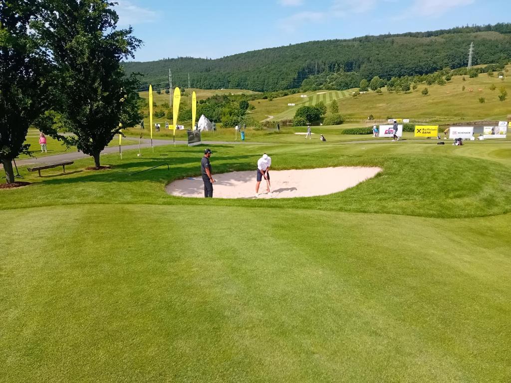 Golf v apartmánu nebo okolí