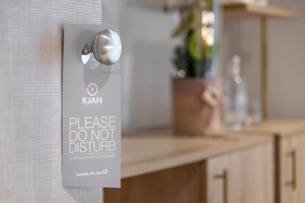 Certifikát, hodnocení, plakát nebo jiný dokument vystavený v ubytování Salus Smart & Chic Hotel