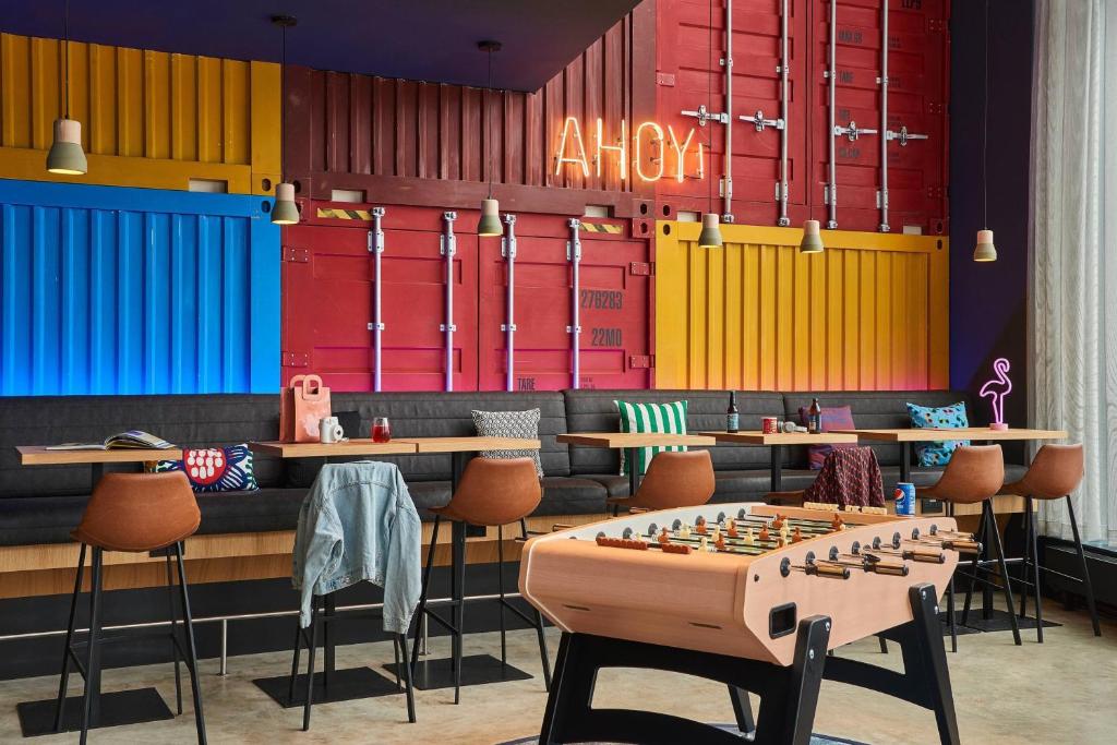 Moxy Southampton - Resim 1