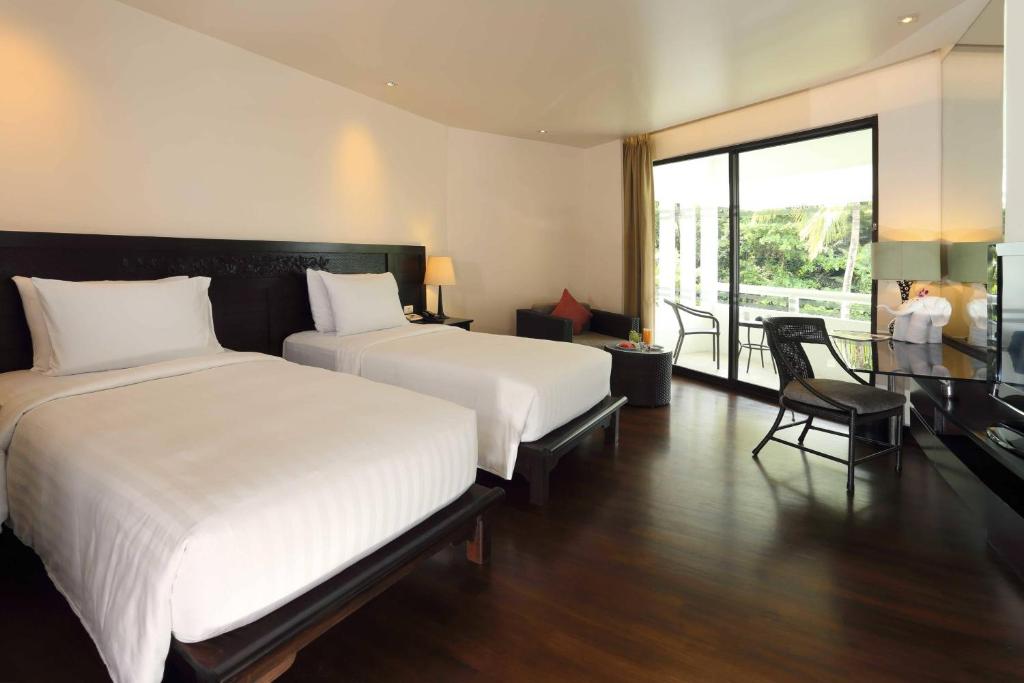 Le Meridien Phuket Beach Resort - 19