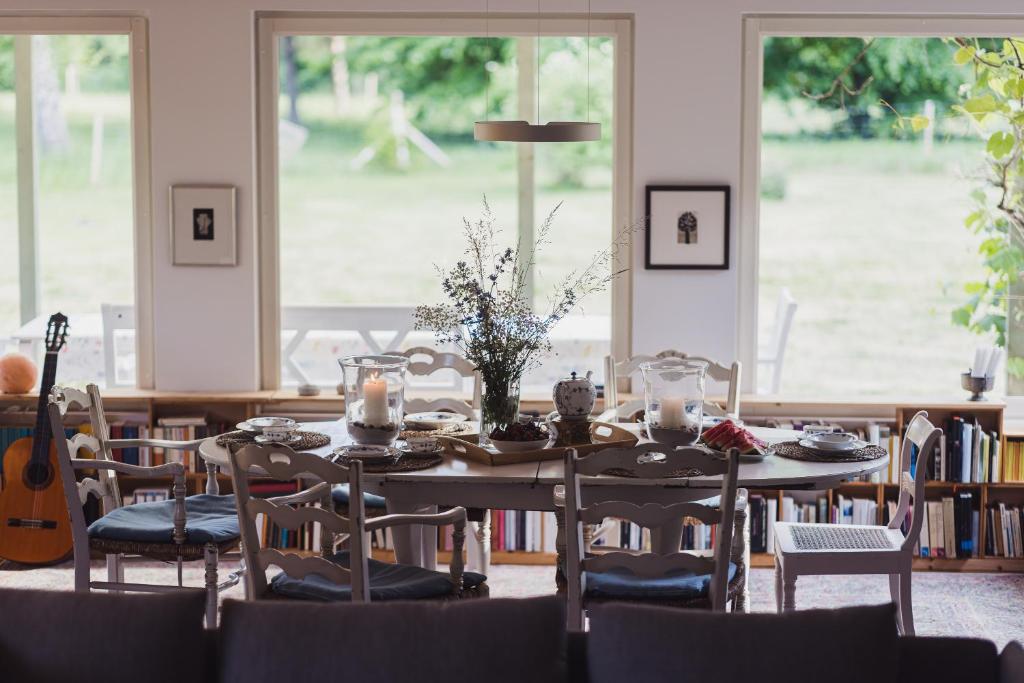Restaurace v ubytování Susimetsa