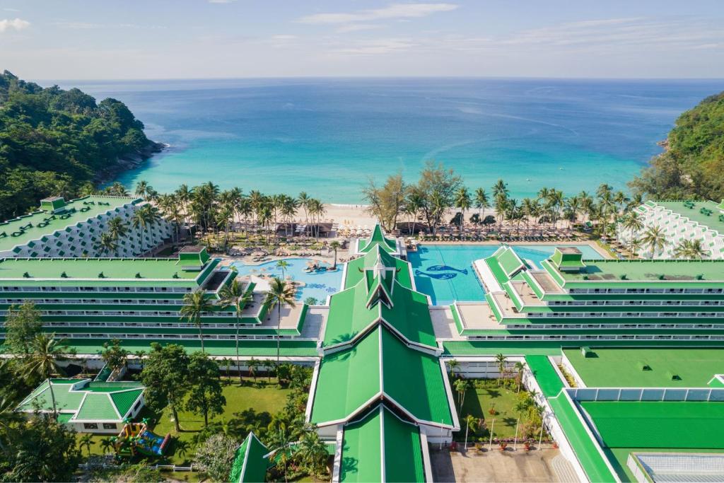 Le Meridien Phuket Beach Resort - 10