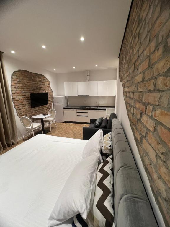 RB Apartments Tirana - Image 4