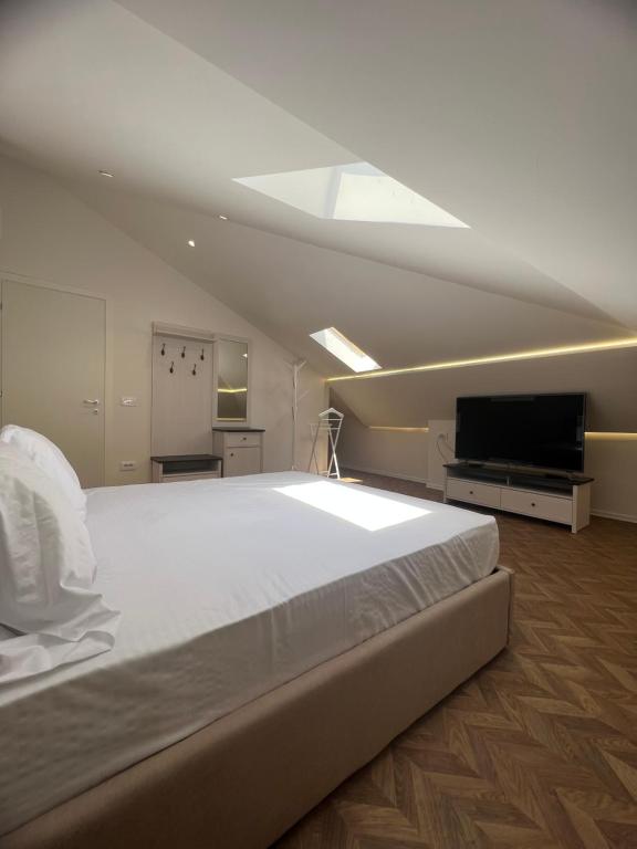 RB Apartments Tirana - Image 2