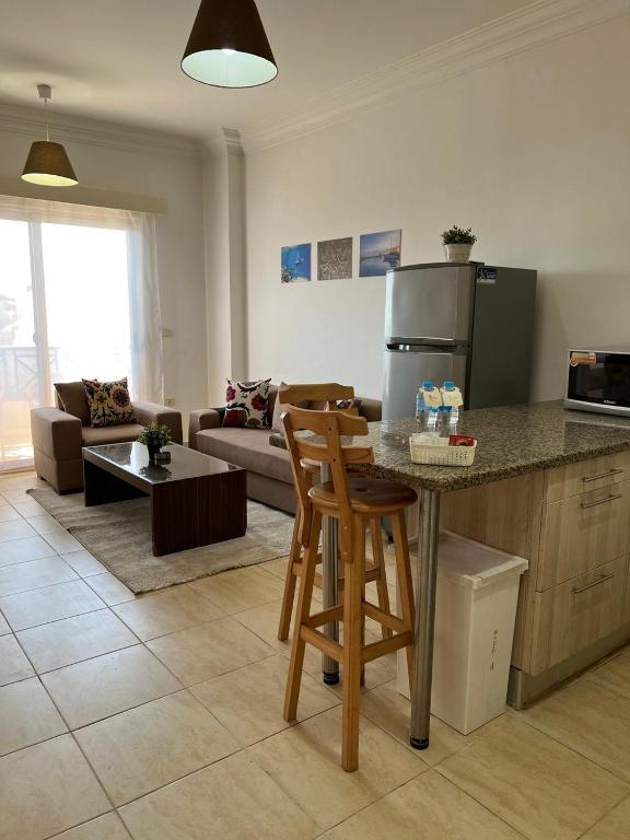 Lilly Apartments - Two-Bedroom Apartment With Sea View