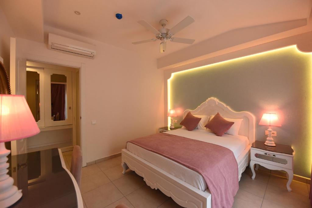 Montebello Deluxe Hotel - Family Room