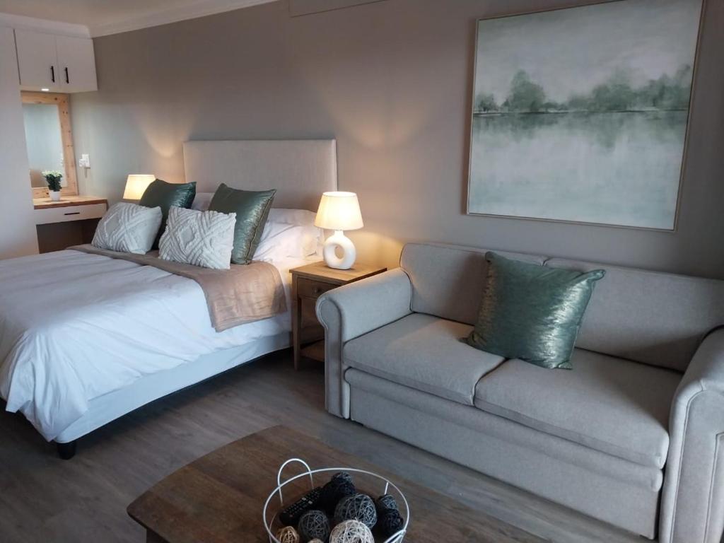 Ships Bell 16B, St Francis Bay, St Francis Bay (updated prices 2024)