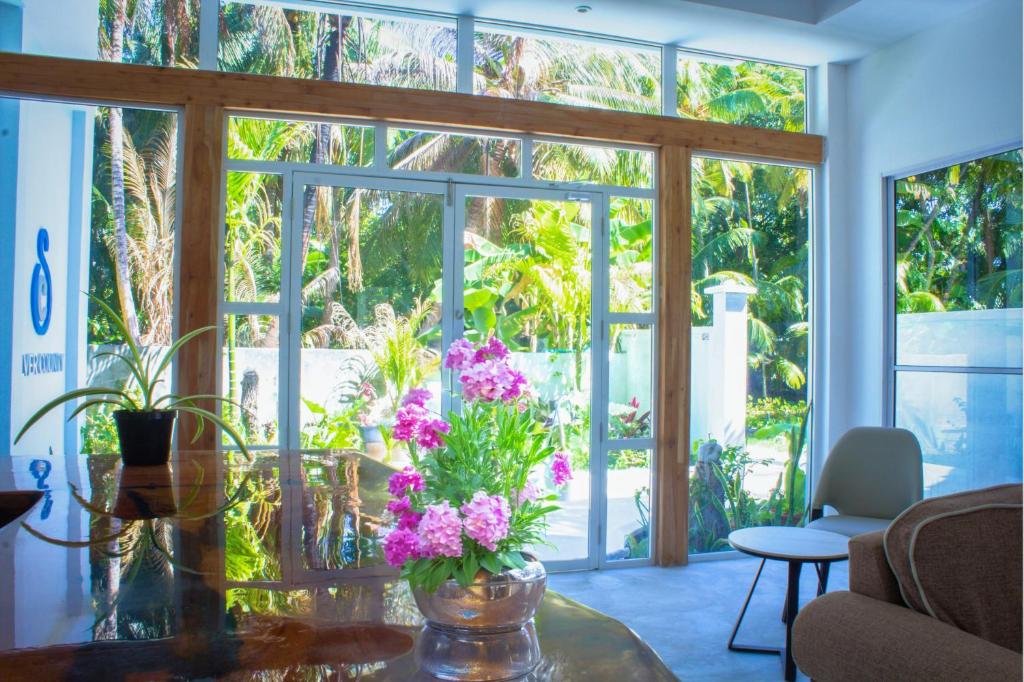 Silver County Fuvahmulah Diving Hotel - View 11