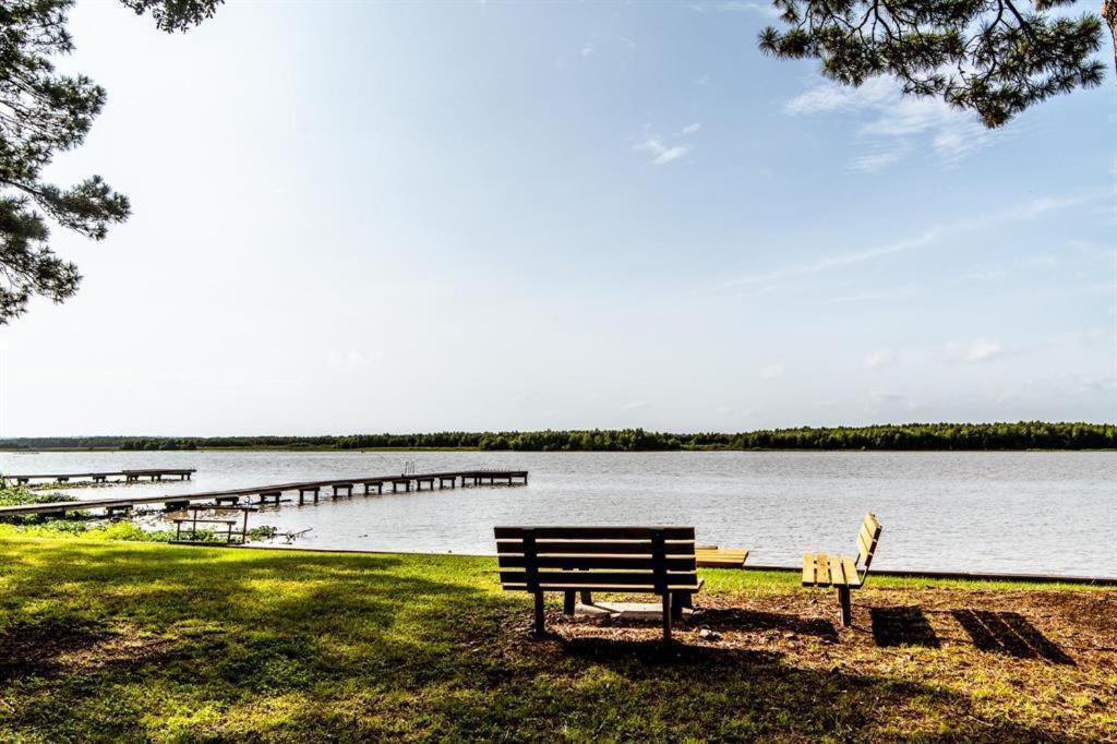 Whispering Pines on Lake Woods, LakeFront, Kayak, Trinity (updated