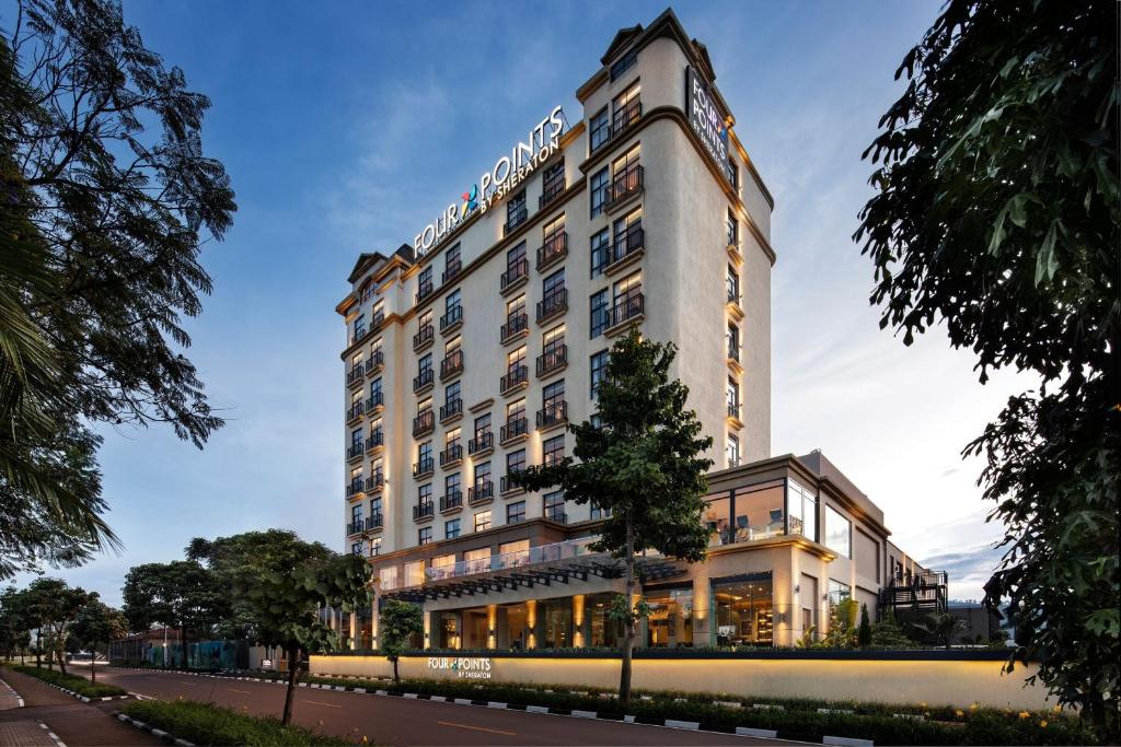 吉佳利的住宿－Four Points by Sheraton Kigali，希尔顿甜蜜酒店 ⁇ 染