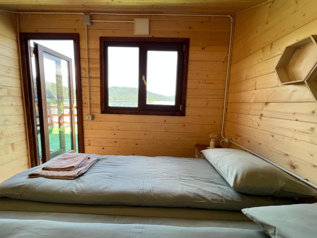 Holiday Bicaz Bungalows On The Lake - Habitación Doble O Gemela Con Vista Al Lago