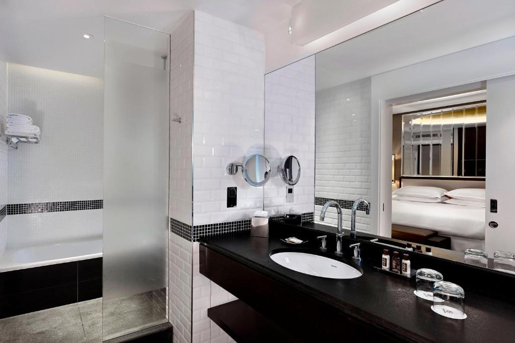 Sheraton Grand London Park Lane - Resim 37