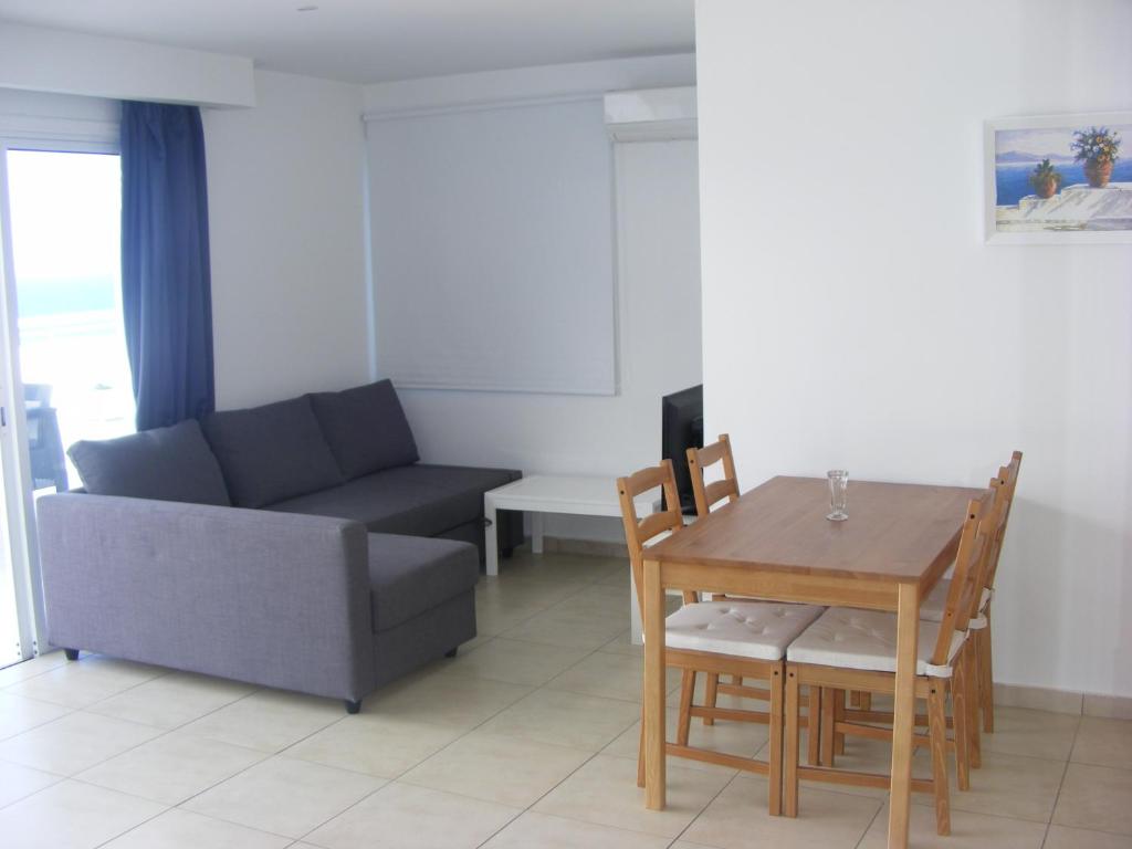 Sun Hall Beach Hotel Apartments - Studio Mit Terrasse - Aktaion
