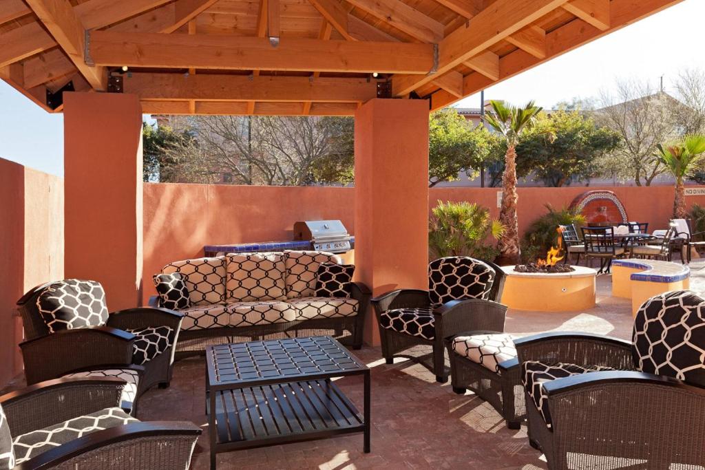SpringHill Suites Tempe at Arizona Mills Mall photo