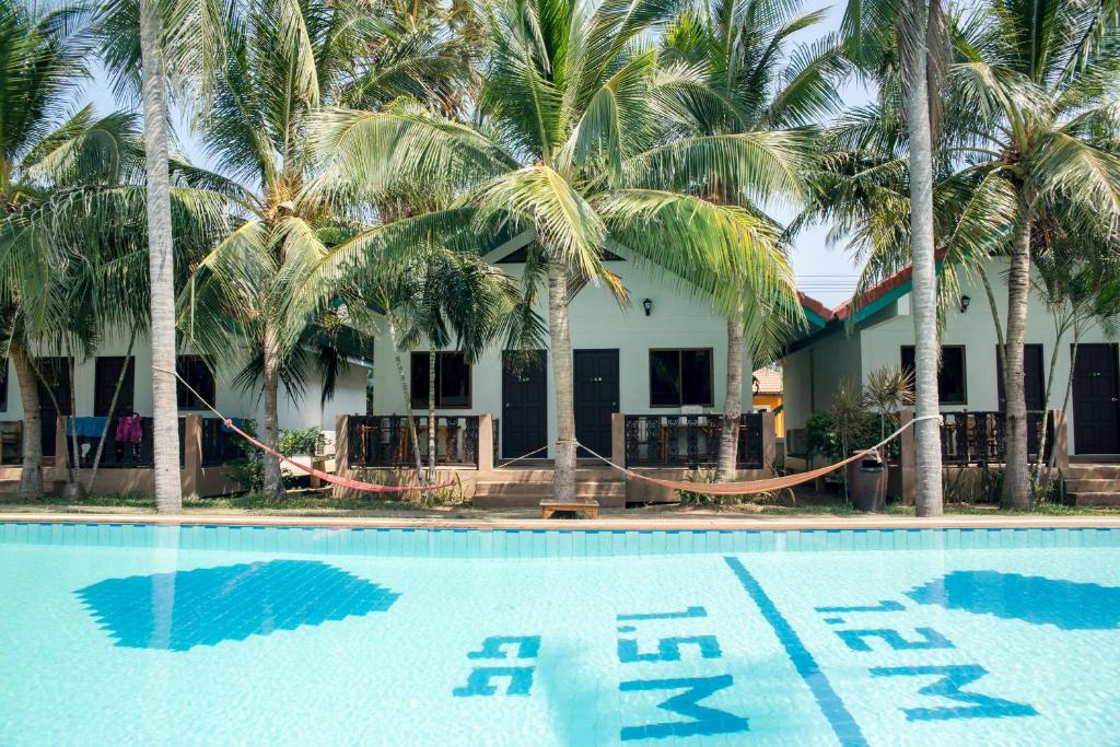 dolphin bay resort