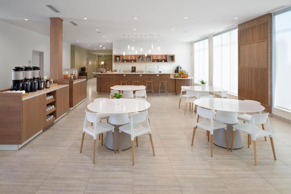 Restaurace v ubytování Element Edmonton West