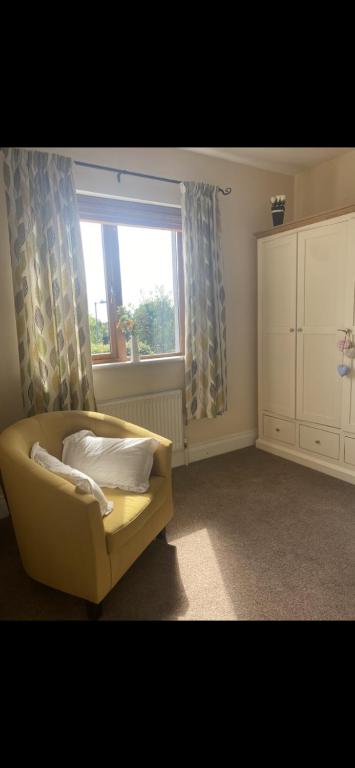 Postel nebo postele na pokoji v ubytování Cosy home