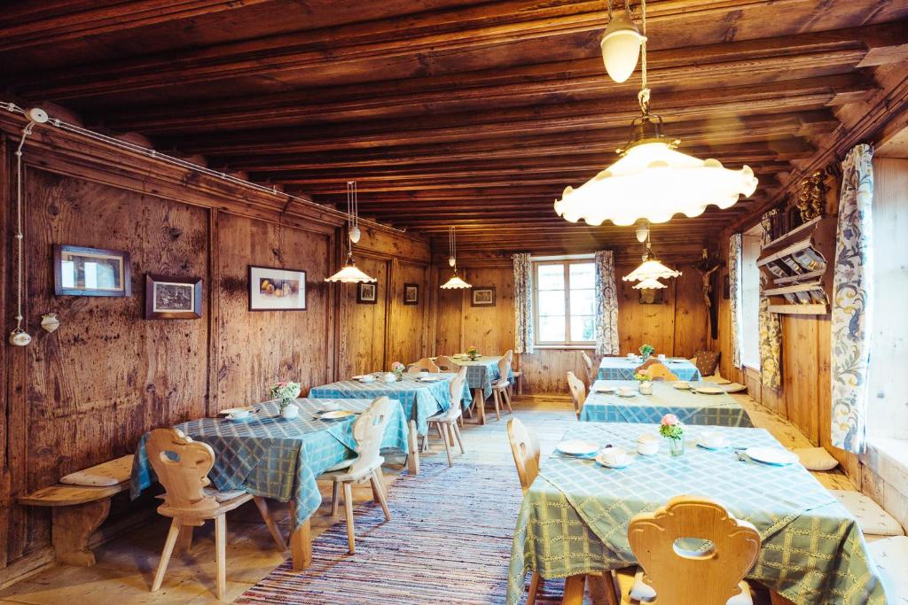 Restaurace v ubytování Amplatz 1523 - B&B and Suites