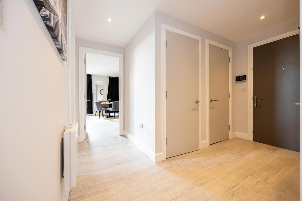 Fotografie z fotogalerie ubytování Contemporary 3 Bedrooms Apartment Manchester City v Manchesteru